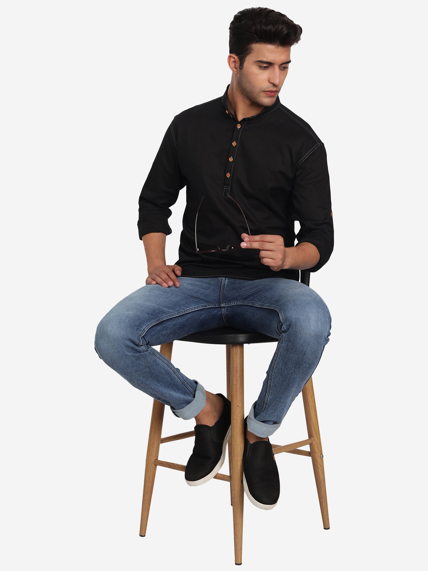 BLUE ROBED Men Cotton Slim Fit Short kurta in Black view 7