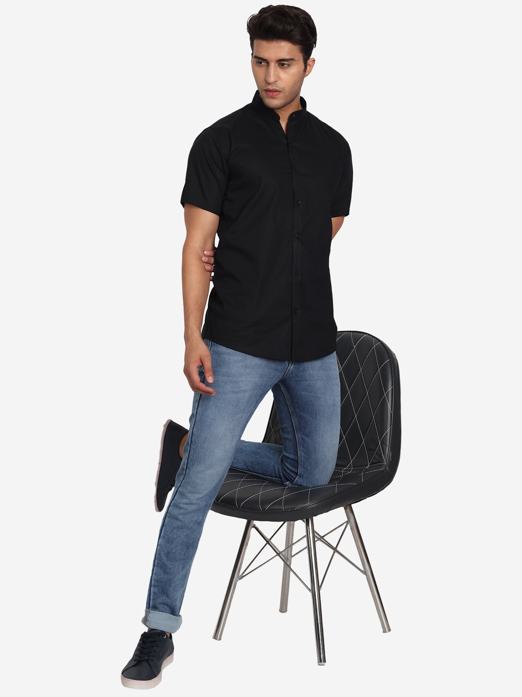 Men's Pure Cotton Mandarin Collar Casual Half Sleeve Shirt in White by BLUE ROBED, detail view