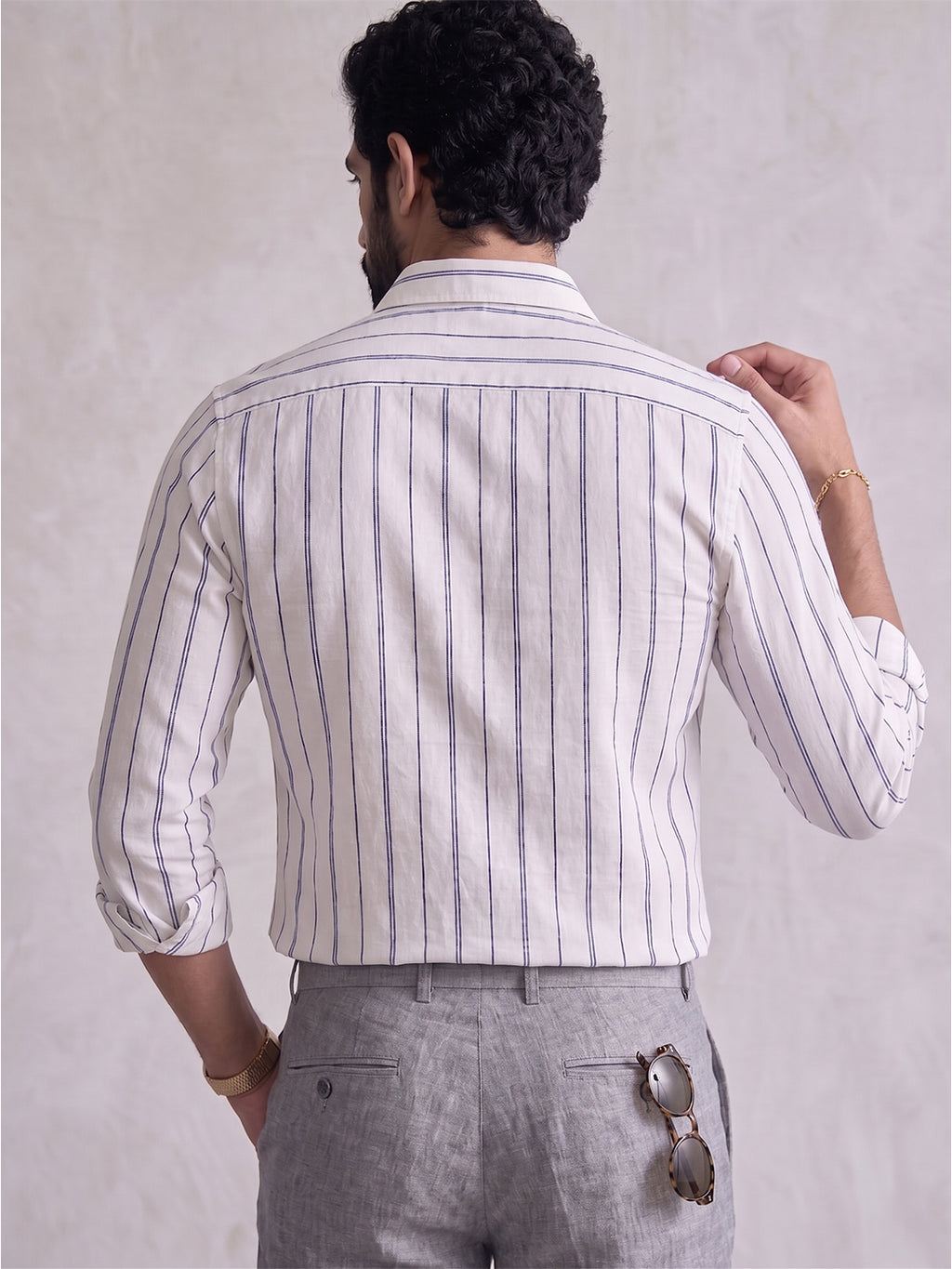 Men’s Pure Cotton White & Blue Vertical Striped Full-Sleeve Shirt