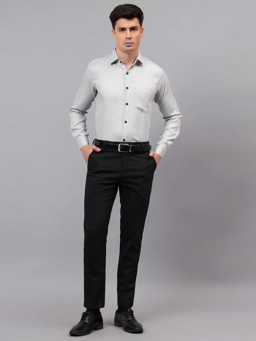 Men's Full Sleeve Spread Collar Premium Casual Shirt for Men in Black by BLUE ROBED, fit view