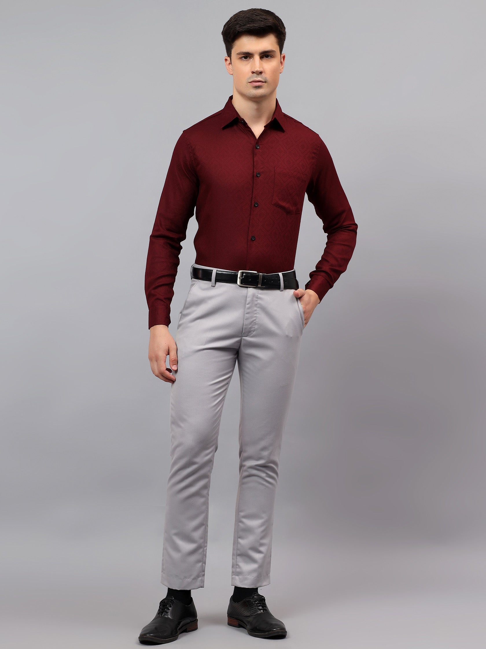Men's Full Sleeve Spread Collar Premium Casual Shirt for Men in Black by BLUE ROBED, fit view