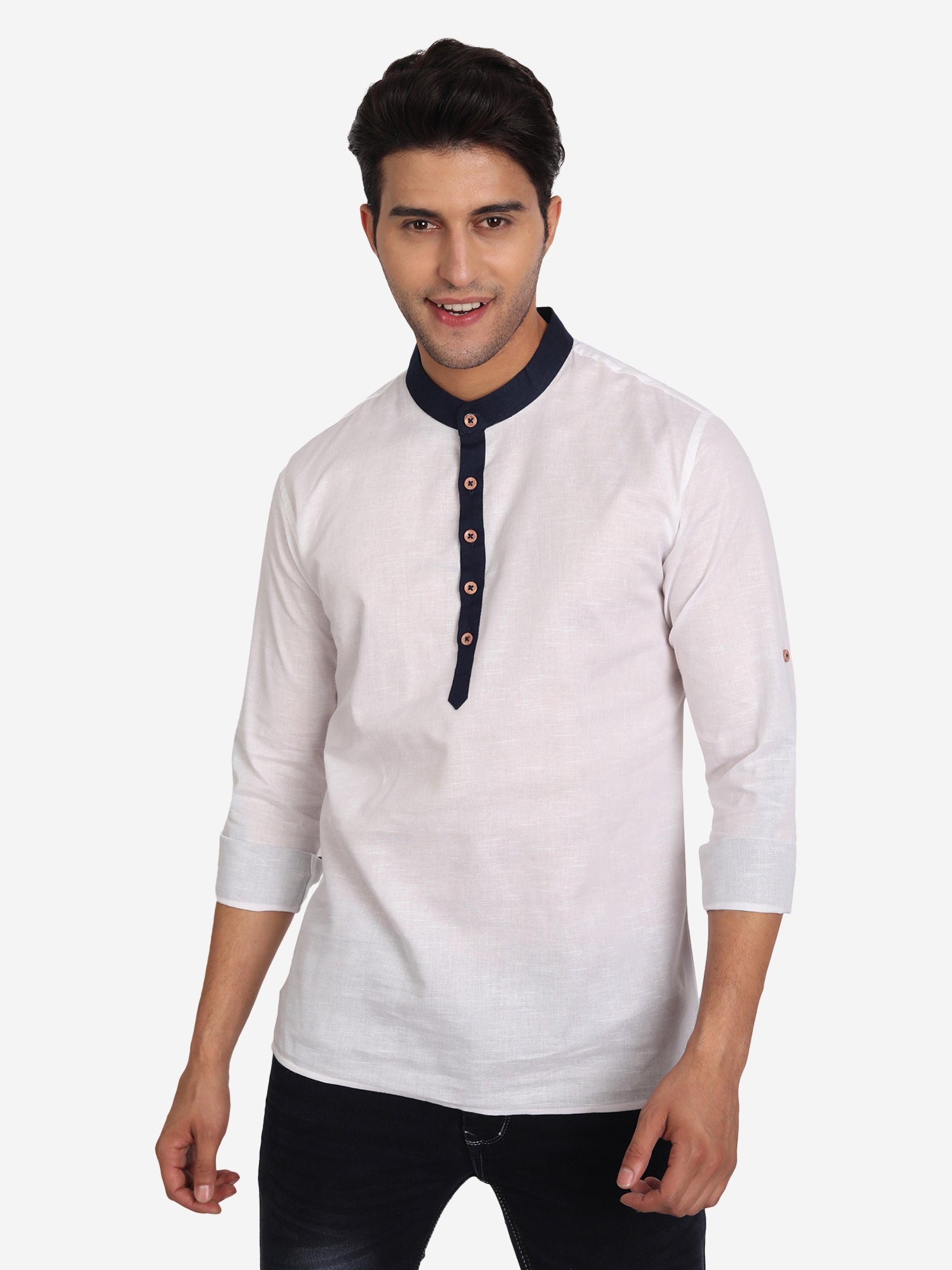 BLUE ROBED Men Slim Fit Contrast Collar Kurta in White Main image