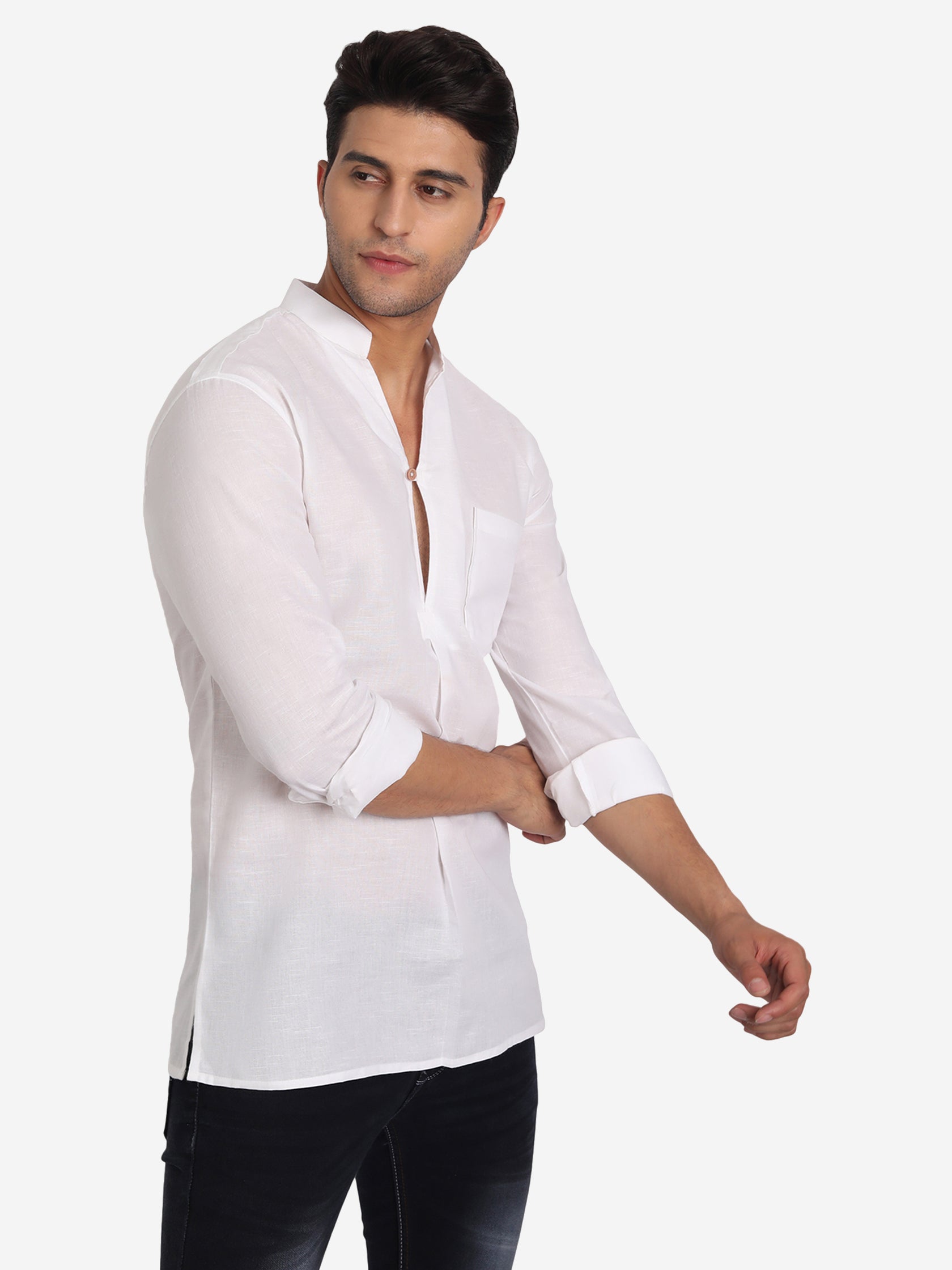 BLUE ROBED Men Single Button Slim Fit Casual Kurta in White view 2