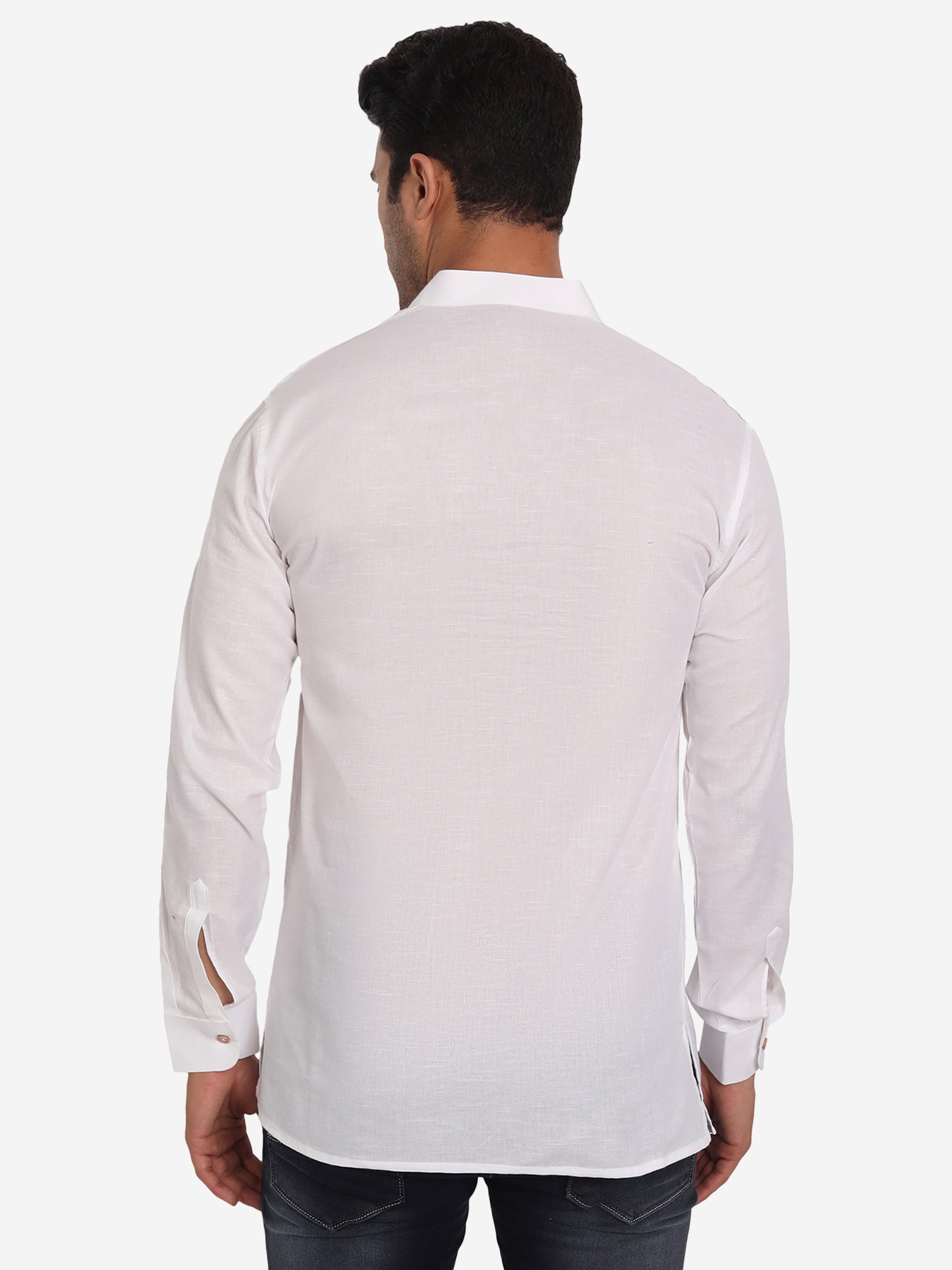 BLUE ROBED Men Single Button Slim Fit Casual Kurta in White view 3